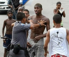 Violencia_policial_contra_jovem_negro_BA_gd